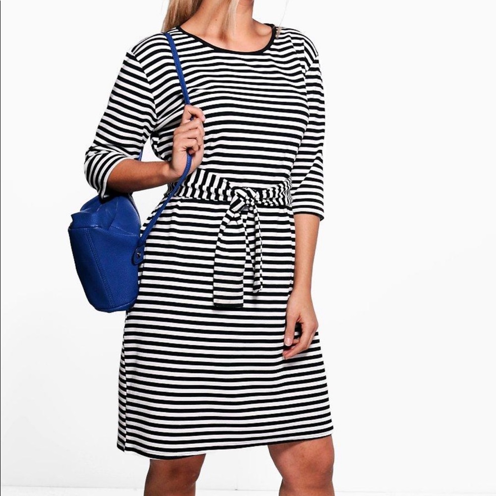 cute 🎱striped black and white mini dress